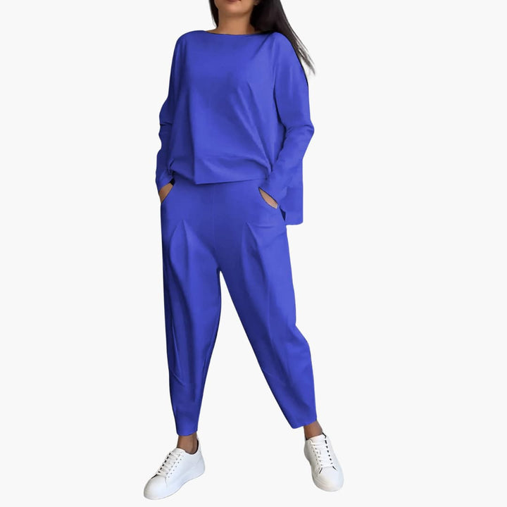 Anna | Comfortable two-piece set with round neck