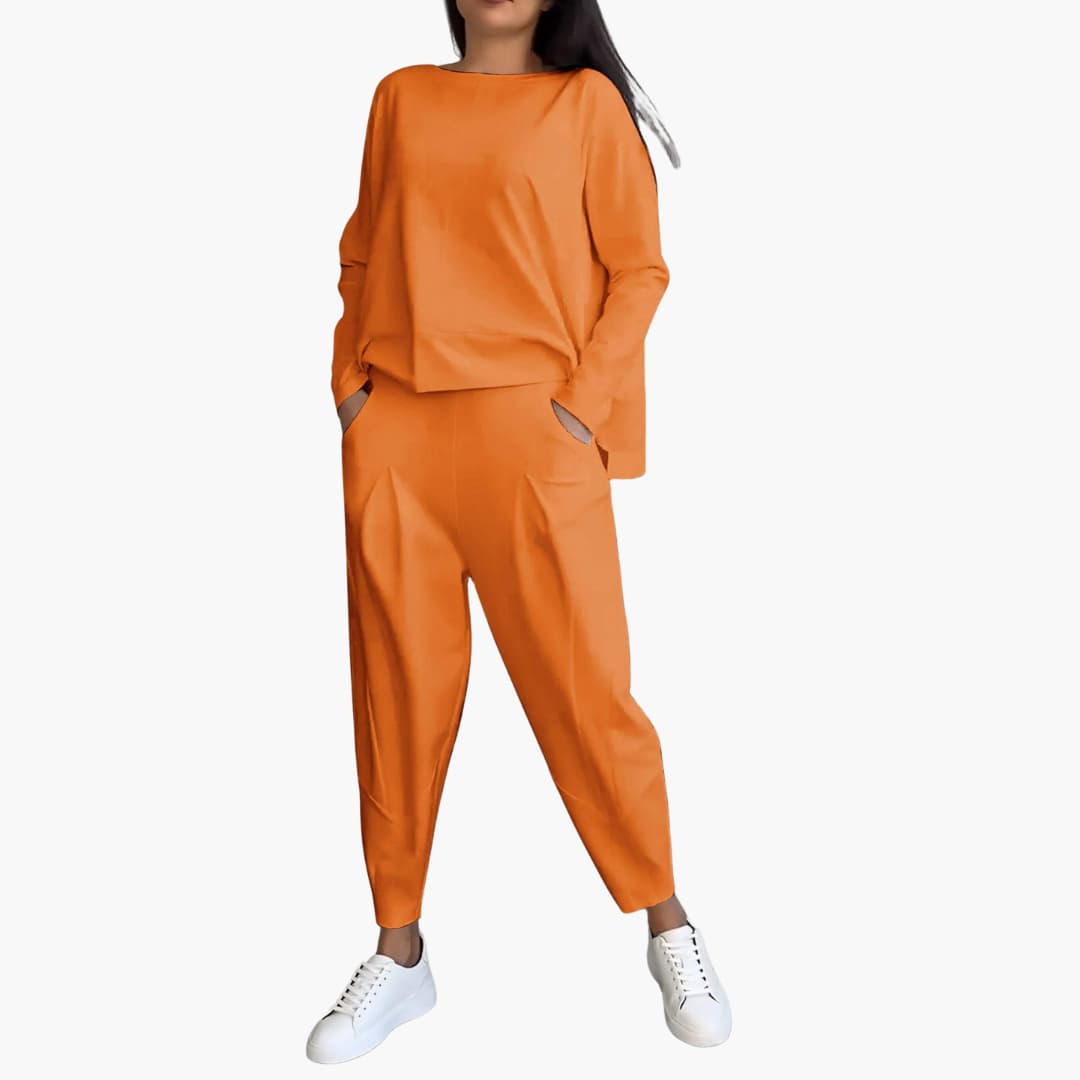 Anna | Comfortable two-piece set with round neck