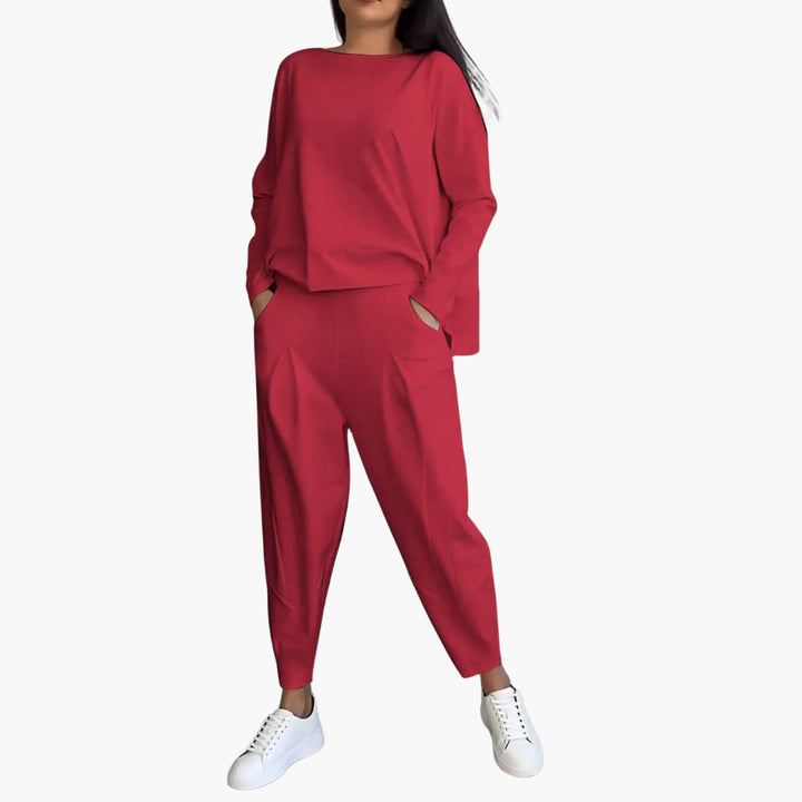 Anna | Comfortable two-piece set with round neck