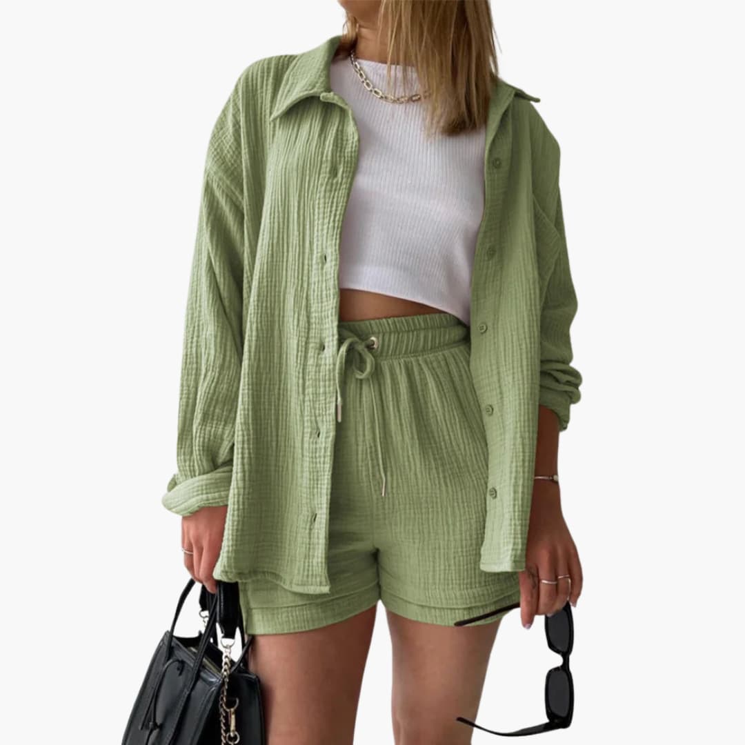 Aurélie  | Elegant and Relaxed Outfit