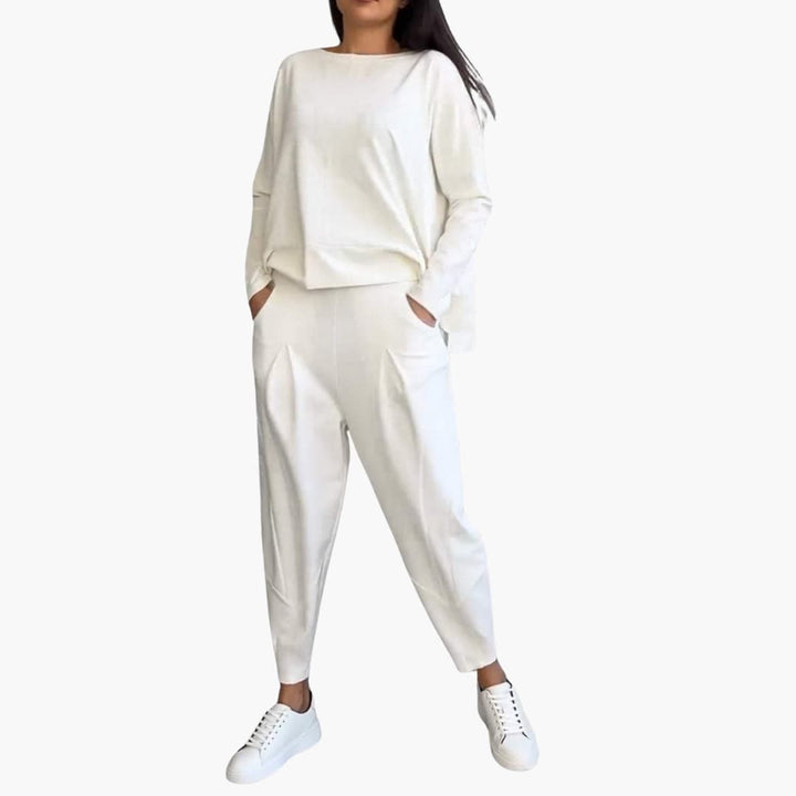 Anna | Comfortable two-piece set with round neck