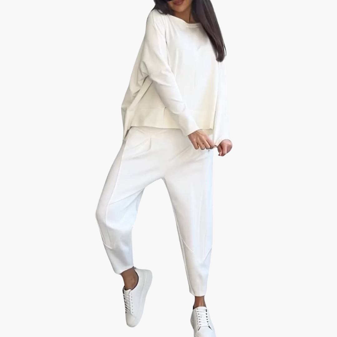 Anna | Comfortable two-piece set with round neck