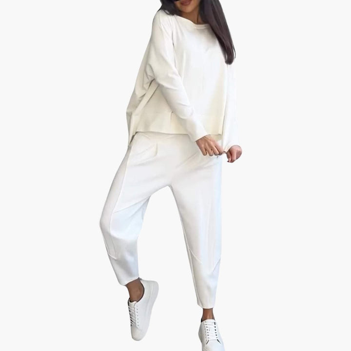 Anna | Comfortable two-piece set with round neck