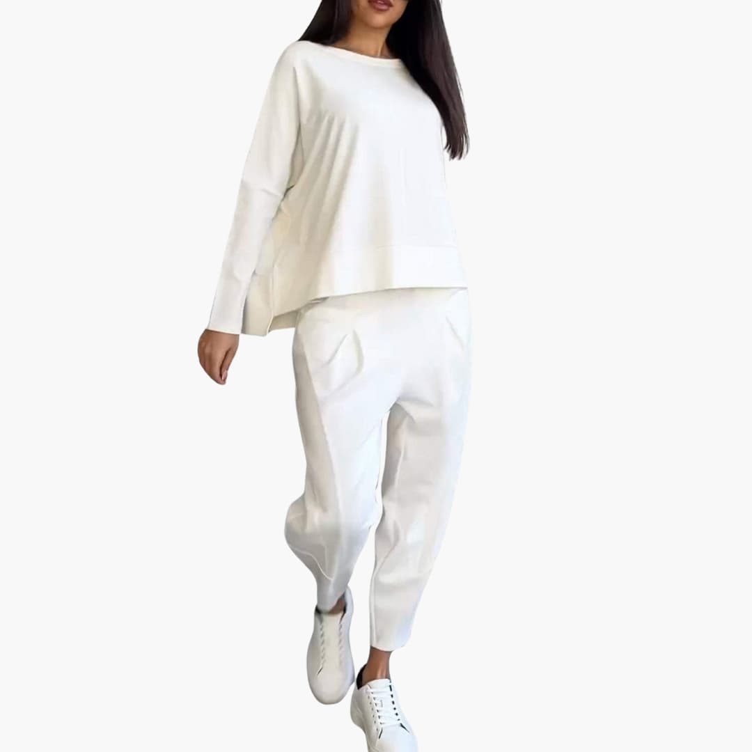 Anna | Comfortable two-piece set with round neck