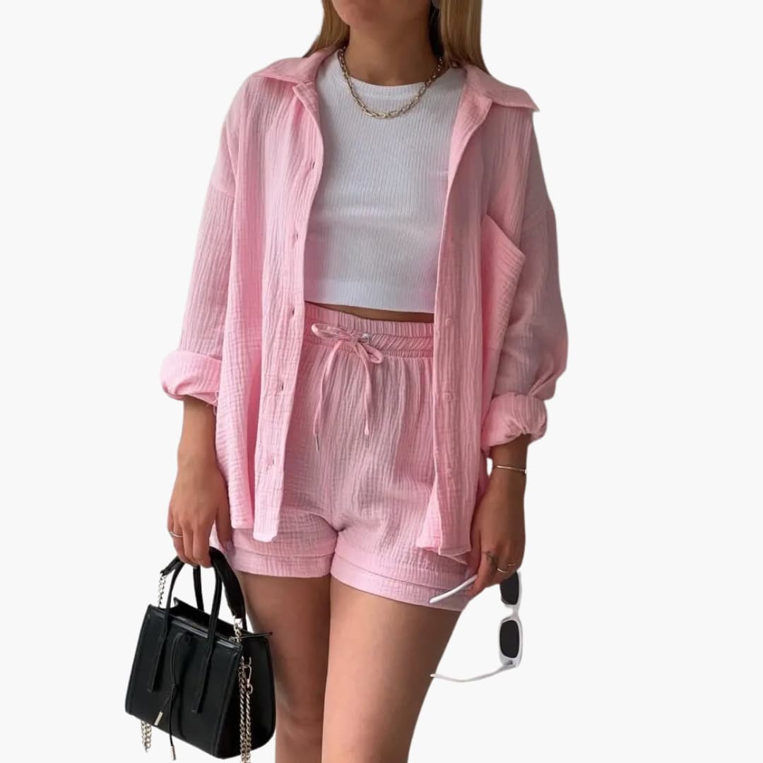 Aurélie  | Elegant and Relaxed Outfit