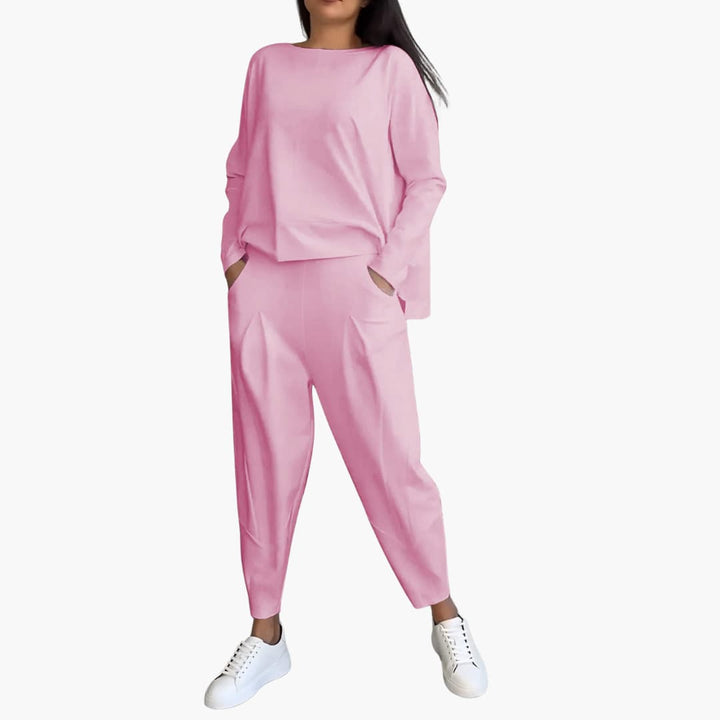 Anna | Comfortable two-piece set with round neck