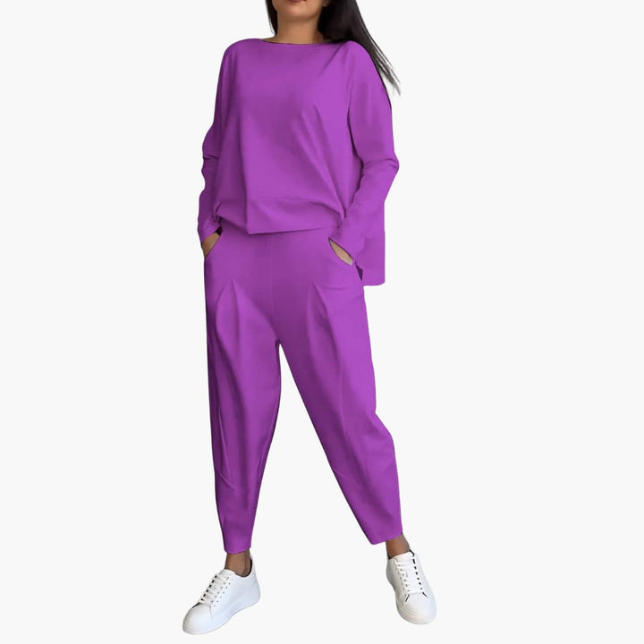 Anna | Comfortable two-piece set with round neck