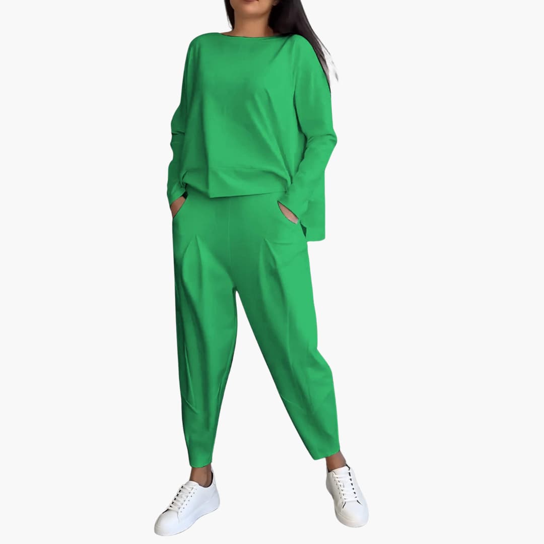 Anna | Comfortable two-piece set with round neck