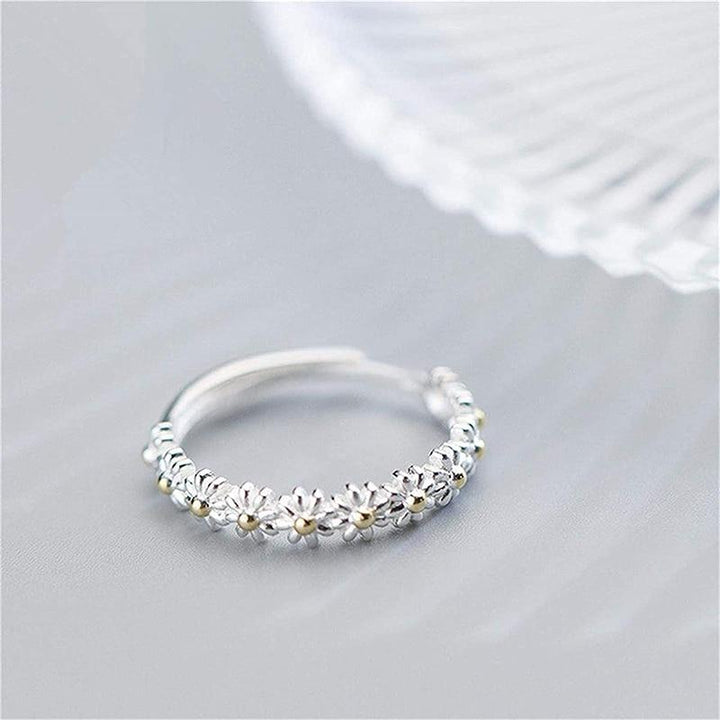 Adjustable Daisy Ring made of Silver with Hand-Painted Enamel