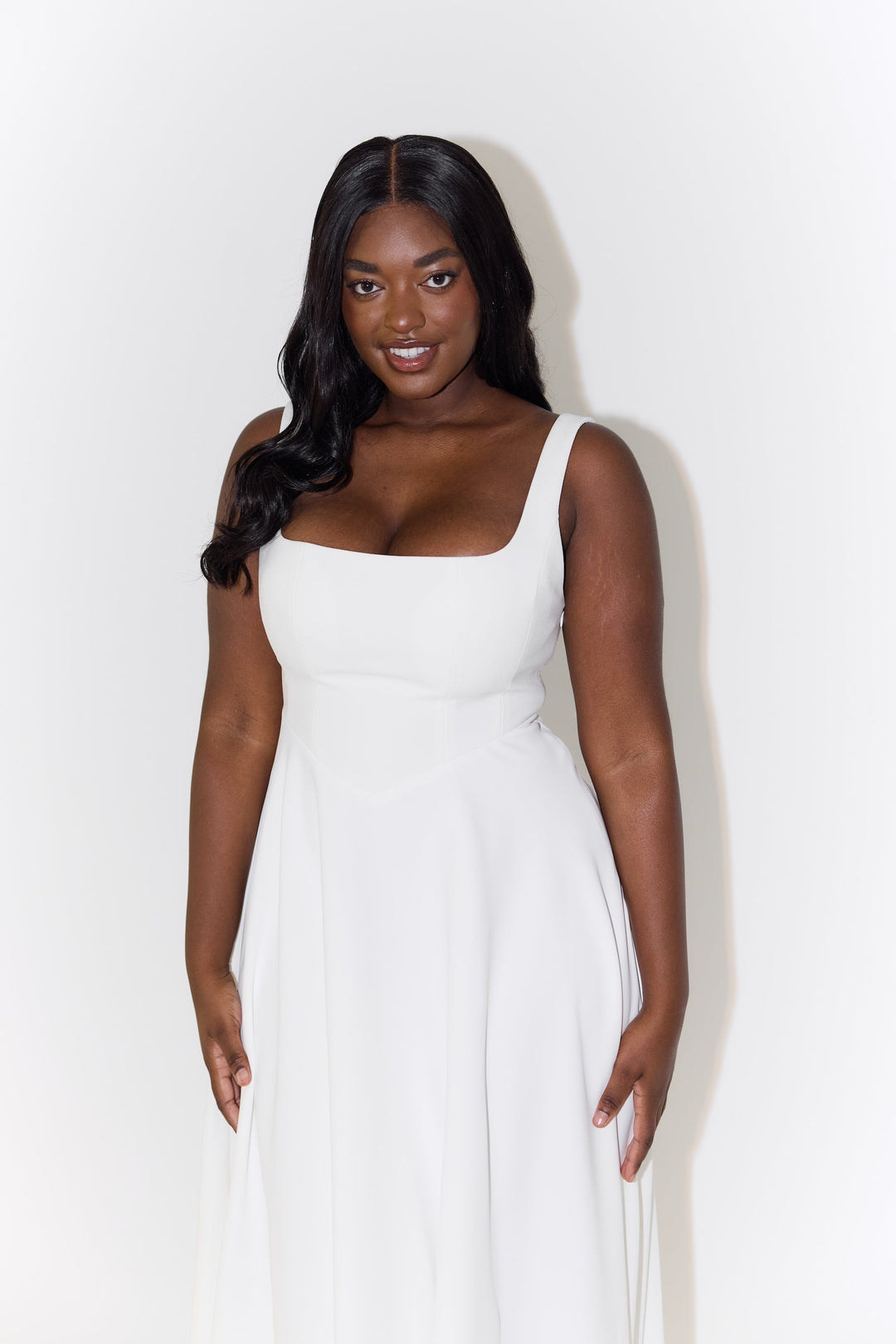 Amelia | Timeless Flowy Midi Dress
