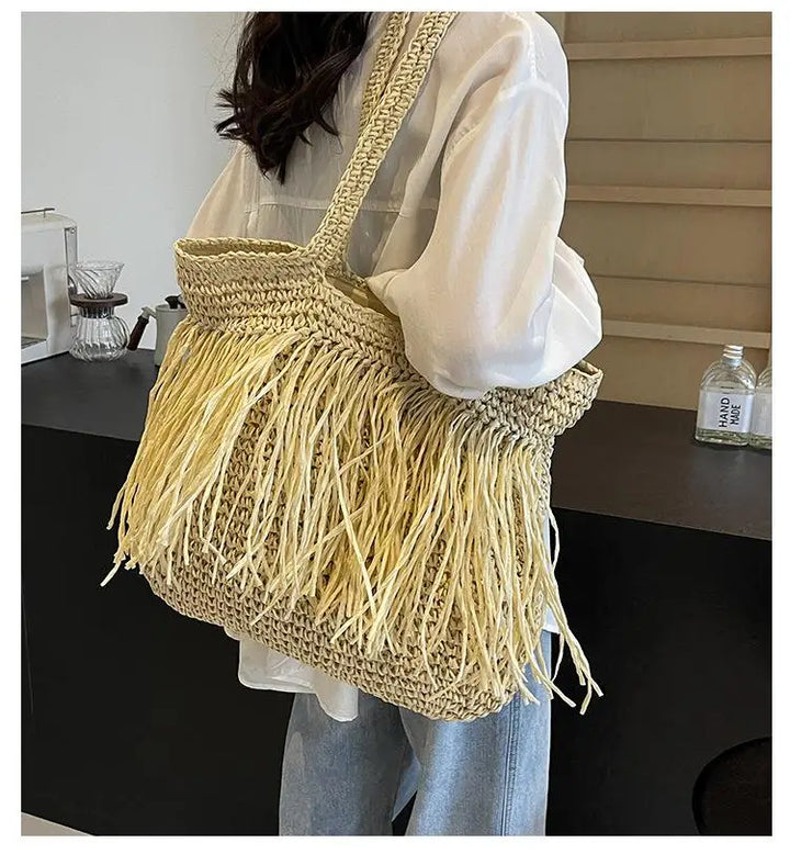 Woven Bag with Fringes – Natural and Boho Style