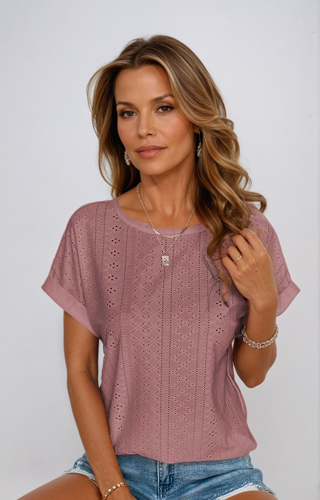 Riza   | Casual Eyelet Top