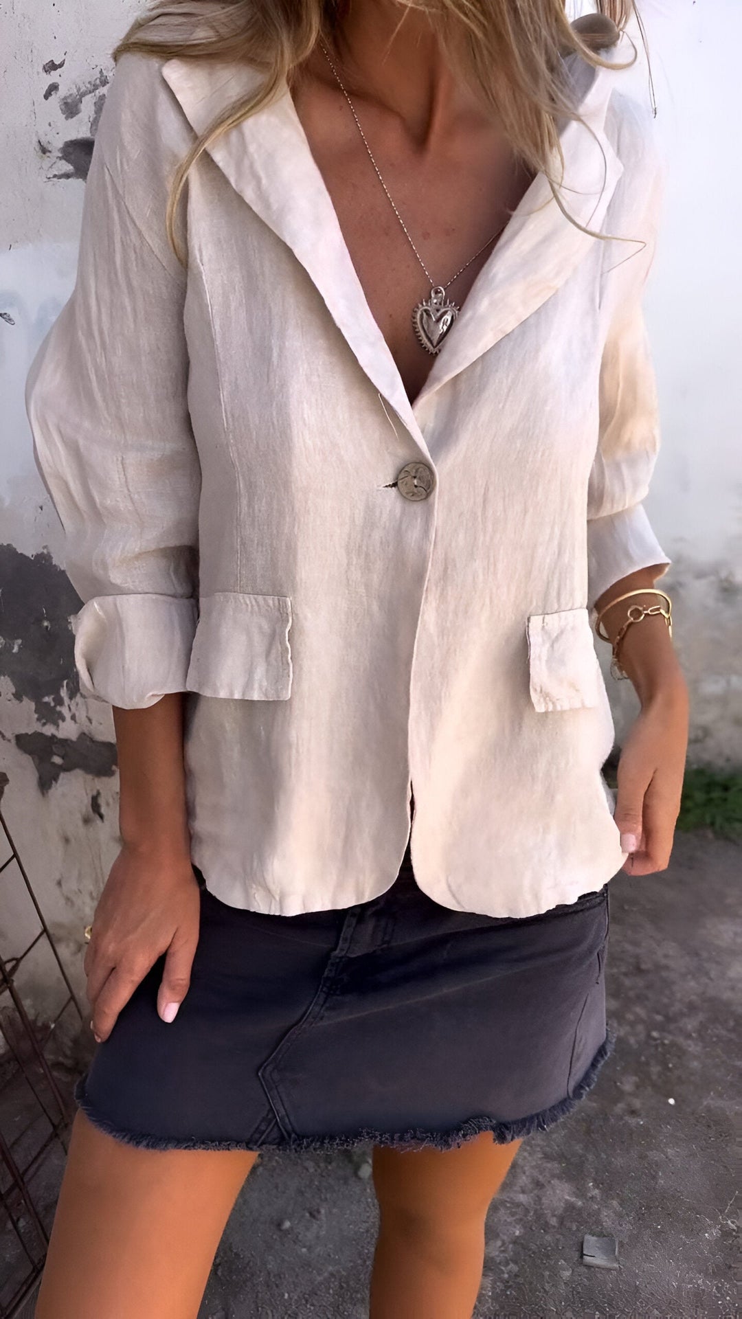 Ellie   | Minimalist Blazer