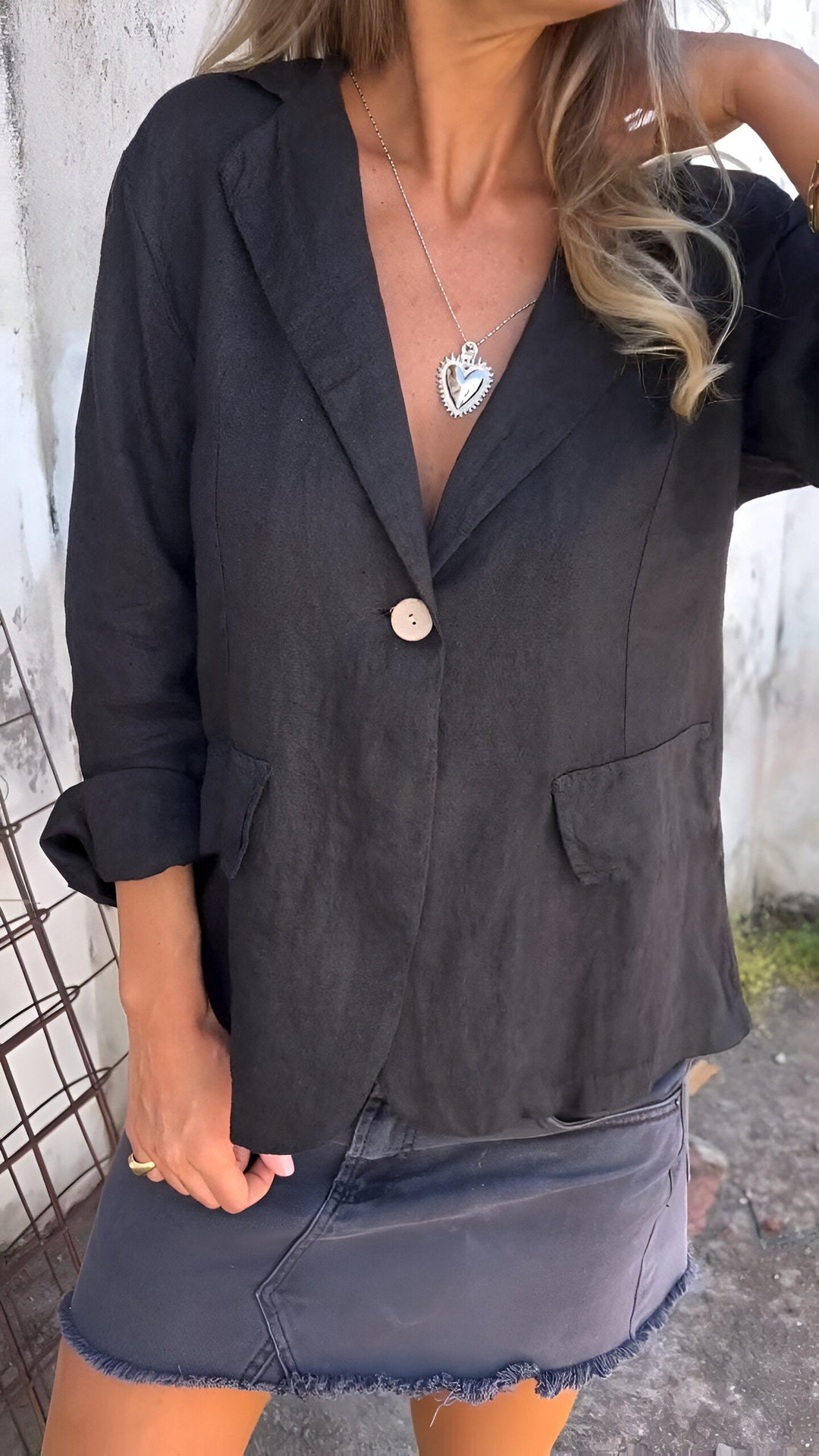 Ellie   | Minimalist Blazer
